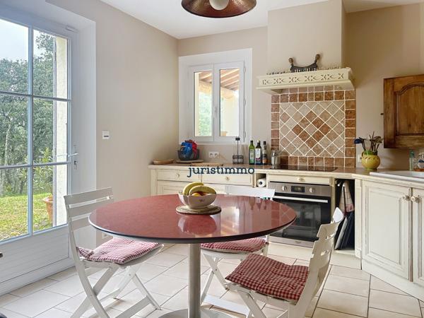 Suze-la-Rousse (26790) Suze-la-Rousse - Belle propriété avec parc arboré, sur terrain de 4 300 m² et grande piscine 10 m x 5 m