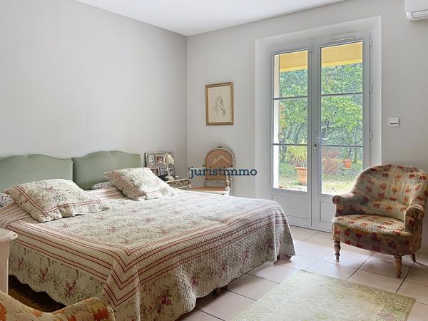 Suze-la-Rousse (26790) Suze-la-Rousse - Belle propriété avec parc arboré, sur terrain de 4 300 m² et grande piscine 10 m x 5 m