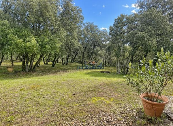 Suze-la-Rousse (26790) Suze-la-Rousse - Belle propriété avec parc arboré, sur terrain de 4 300 m² et grande piscine 10 m x 5 m