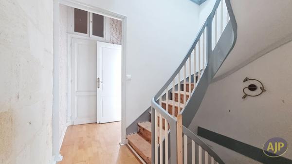 Maison à vendre Libourne - 5 pièces, 136m² avec 3 chambre(s) à 221 550€ - AJP Immobilier Libourne