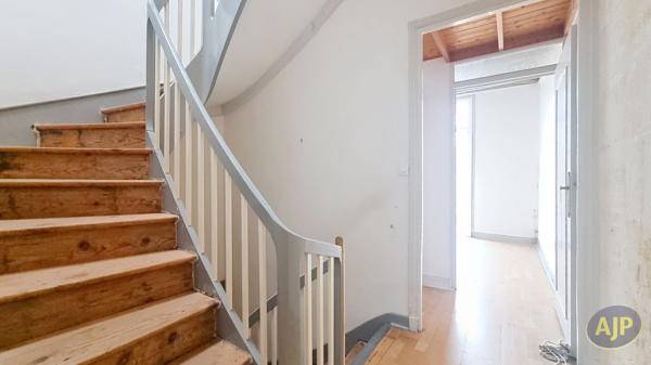 Maison à vendre Libourne - 5 pièces, 136m² avec 3 chambre(s) à 221 550€ - AJP Immobilier Libourne