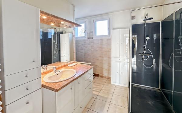 Maison à vendre    4 pièces • 117 m2 Chancelade