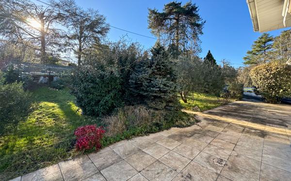 Maison à vendre    4 pièces • 117 m2 Chancelade