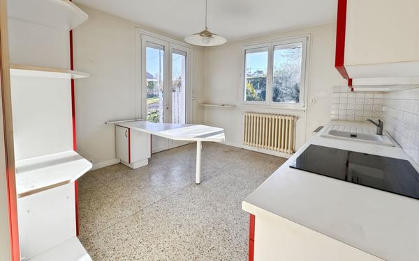 Maison à vendre    4 pièces • 117 m2 Chancelade