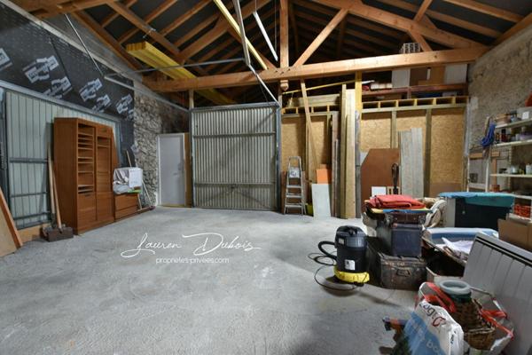 SERRES - Charmante maison de ville de 122 m² avec jardin, garages et dépendances