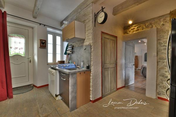 SERRES - Charmante maison de ville de 122 m² avec jardin, garages et dépendances