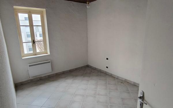 Appartement à vendre    2 pièces • 48 m2 Nîmes
