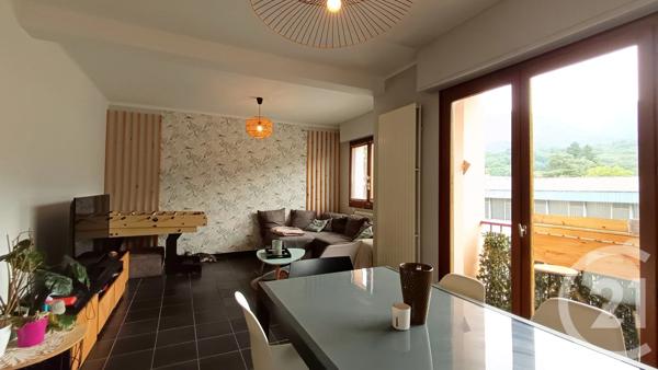 Appartement F3 à vendre  3 pièces - 66,68 m 2   LA ROCHETTE  - 73