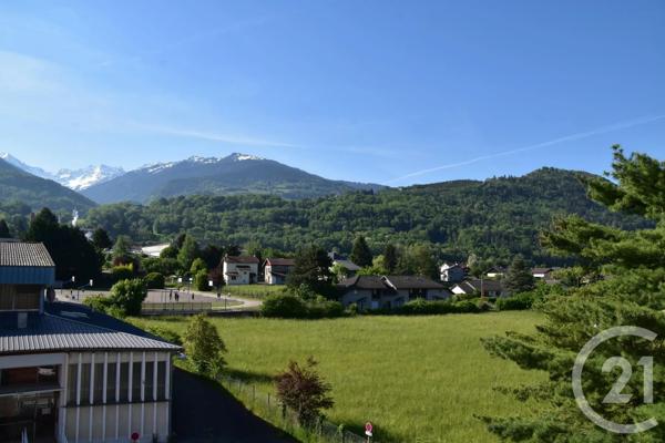 Appartement F3 à vendre  3 pièces - 66,68 m 2   LA ROCHETTE  - 73