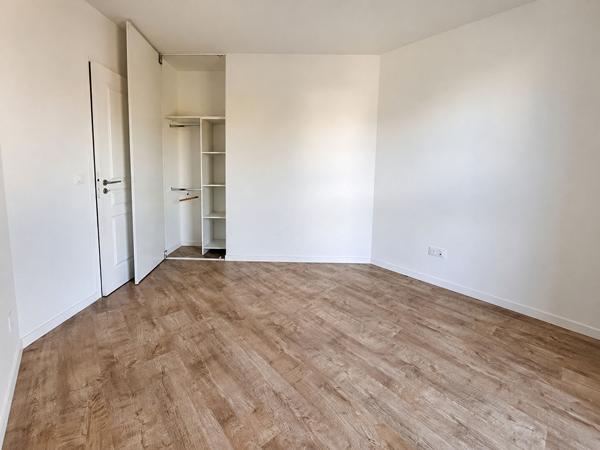 A LOUER - T3 récent avec terrasse 11m² et parking en sous-sol BELLE BEILLE