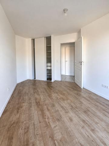A LOUER - T3 récent avec terrasse 11m² et parking en sous-sol BELLE BEILLE