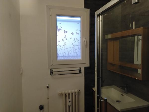 AVIGNON - APPARTEMENT A VENDRE TYPE 3 RENOVE AVEC TERRASSE AU DERNIER ETAGE RESIDENCE SECURISE