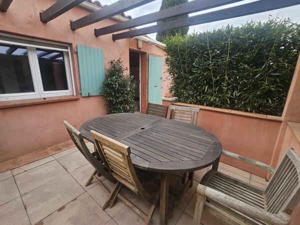 Camaret-sur-Aigues (84850) CAMARET T2 MEUBLE AVEC TERRASSE ET PARKING
