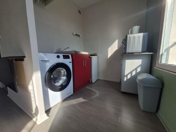 Appartement à louer 460 € CC Pau 1 pièce 21 m² DPE C