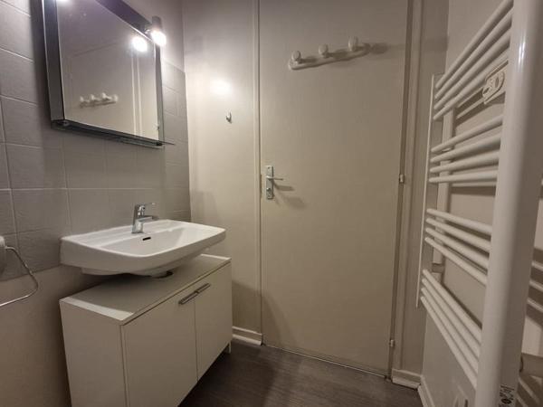 Appartement à louer 460 € CC Pau 1 pièce 21 m² DPE C