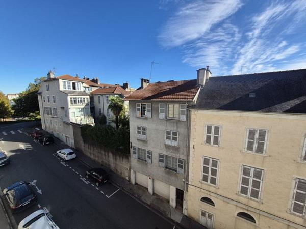 Appartement à louer 460 € CC Pau 1 pièce 21 m² DPE C