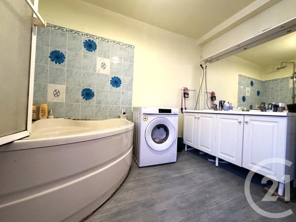 Immeuble à vendre  217 m2 LA SOUTERRAINE - 23