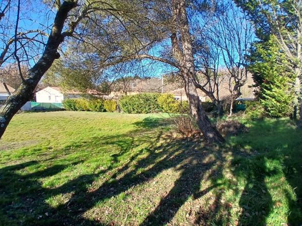 Exclusivité SAFTI : Terrain constructible de 755m²