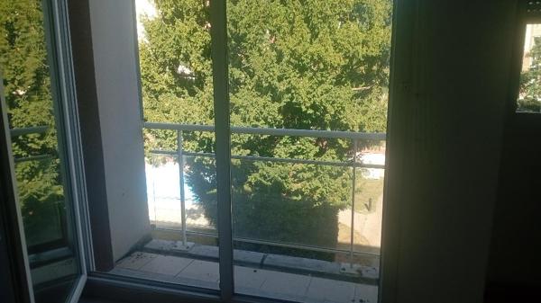 Pont-Sainte-Maxence (60700) Pont-Sainte-Maxence, Appartement type 2 dans une résidence avec piscine.