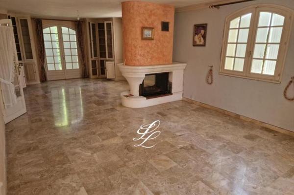 Vente - Maison 6 pièces 147 m 2 YVRE L EVEQUE (72530)