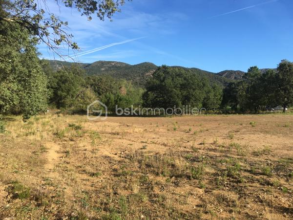 Terrain de loisirs de 280 000 m²