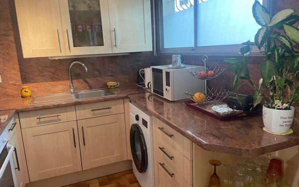 Appartement à vendre    3 pièces • 55 m2 Toulon