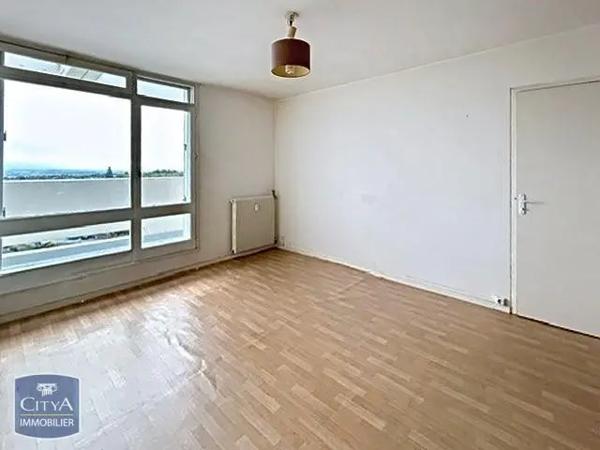 Appartement à louer 2 pièces 42.89m² Saint-Brieuc (22000)