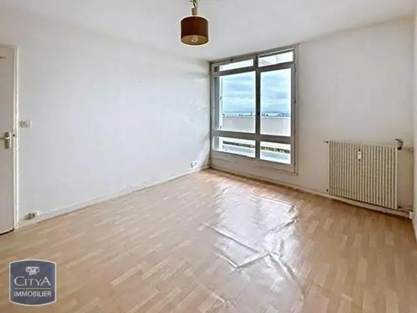 Appartement à louer 2 pièces 42.89m² Saint-Brieuc (22000)
