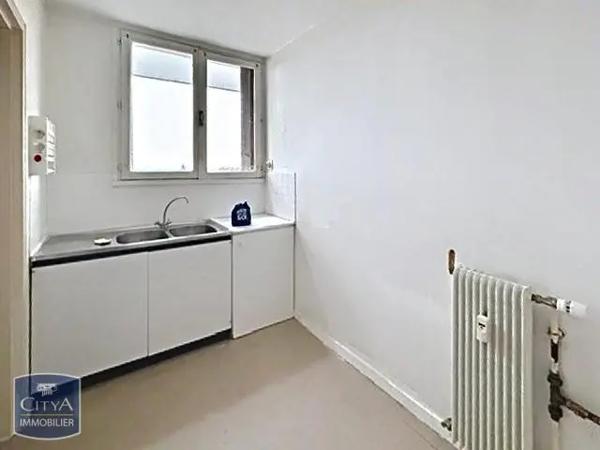 Appartement à louer 2 pièces 42.89m² Saint-Brieuc (22000)