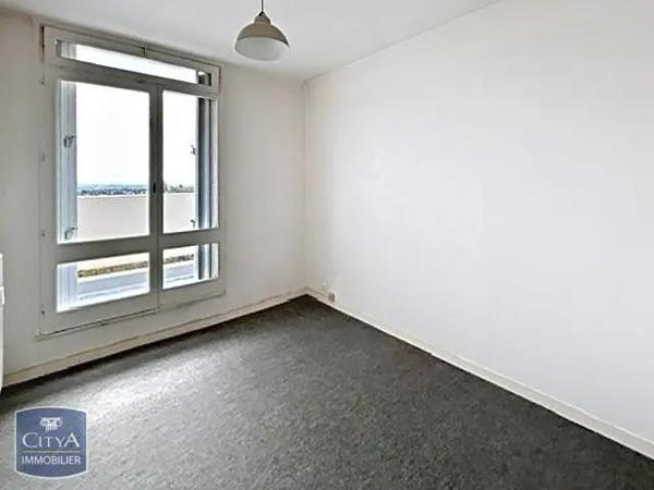 Appartement à louer 2 pièces 42.89m² Saint-Brieuc (22000)
