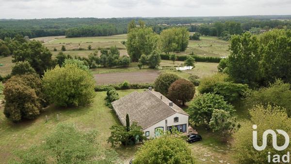 Longère 6 pièces de 163 m² à Laruscade (33620)