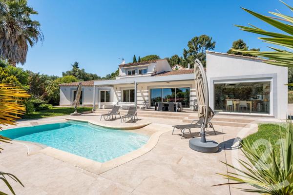 Maison à vendre  5 pièces - 251,67 m 2   MARSEILLE  - 13013