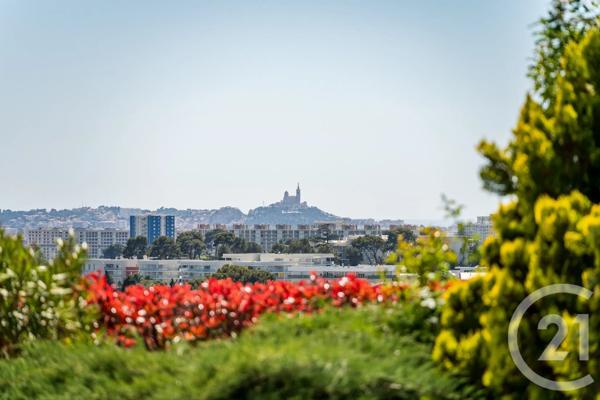 Maison à vendre  5 pièces - 251,67 m 2   MARSEILLE  - 13013