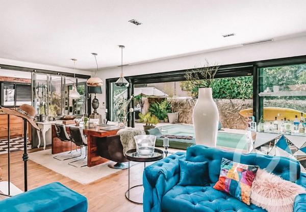 Maison à vendre  5 pièces - 251,67 m 2   MARSEILLE  - 13013