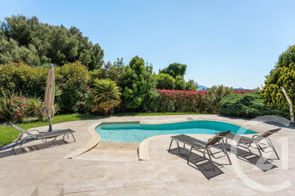 Maison à vendre  5 pièces - 251,67 m 2   MARSEILLE  - 13013