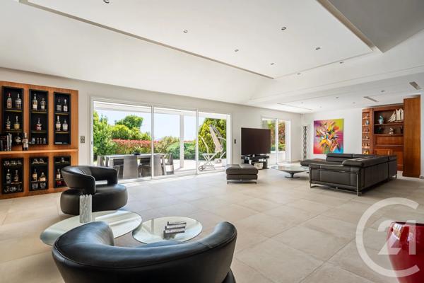 Maison à vendre  5 pièces - 251,67 m 2   MARSEILLE  - 13013