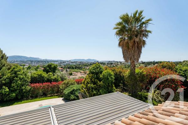 Maison à vendre  5 pièces - 251,67 m 2   MARSEILLE  - 13013