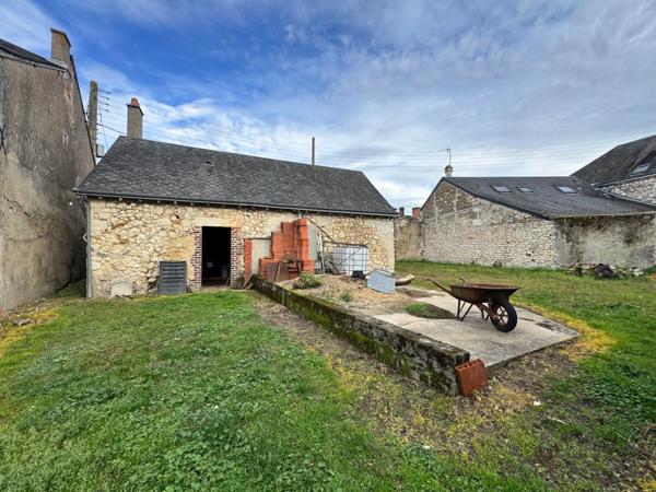 🧱 Maison en pierre à réhabiliter entièrement – fort potentiel