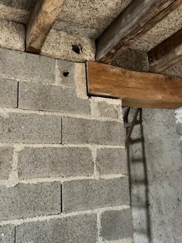 🧱 Maison en pierre à réhabiliter entièrement – fort potentiel