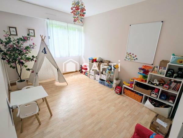 Appartement F4, double séjour, 3 chambres, cave