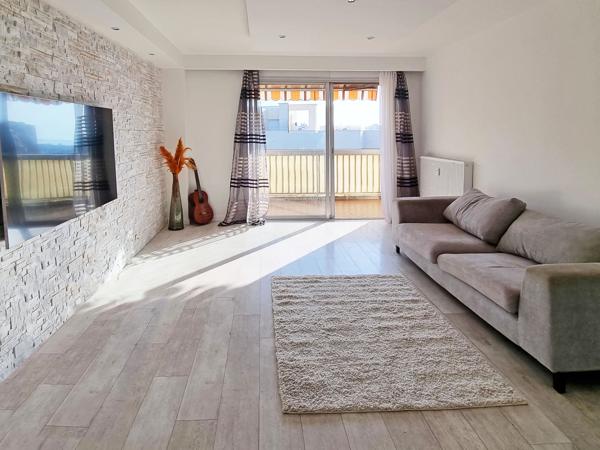Appartement
         2 pièces
        - 62 m² Exclusivité 234 000 € *
