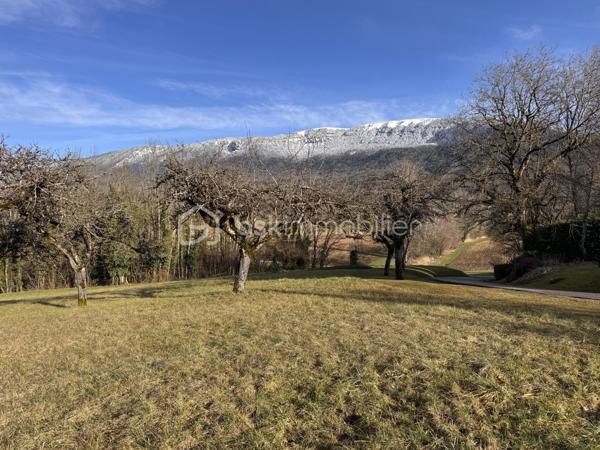 Terrain de 1 723 m²