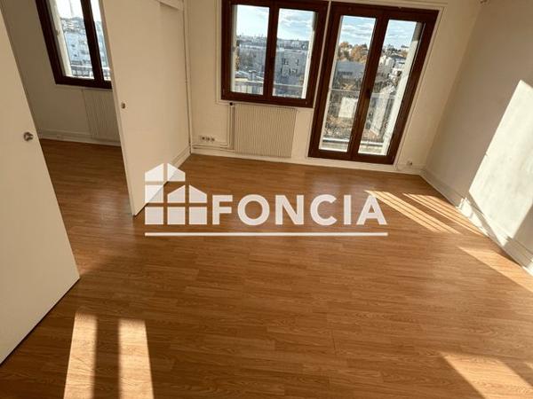 Location Appartement 4 pièces 73.8 m² - 71-73 RUE DE LA DAUPHINE Corbeil Essonnes 91100