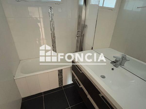 Location Appartement 4 pièces 73.8 m² - 71-73 RUE DE LA DAUPHINE Corbeil Essonnes 91100