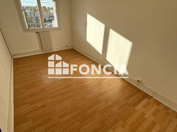 Location Appartement 4 pièces 73.8 m² - 71-73 RUE DE LA DAUPHINE Corbeil Essonnes 91100