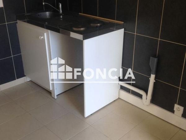 Location Appartement 3 pièces 63.3 m² - 2/4/6 RUE HENRI DUNANT Rueil Malmaison 92500