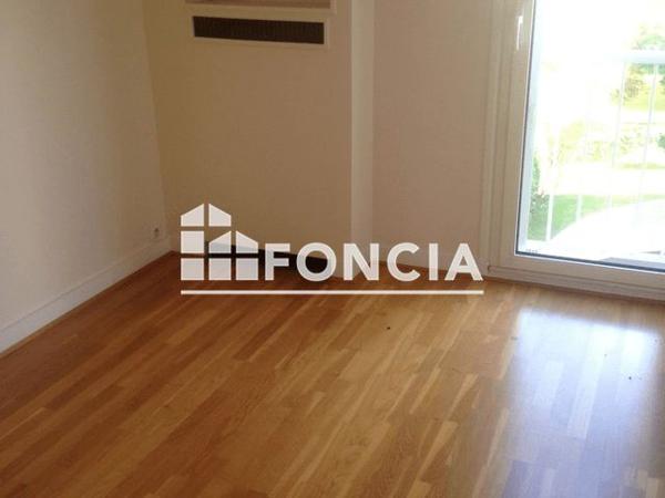 Location Appartement 3 pièces 63.3 m² - 2/4/6 RUE HENRI DUNANT Rueil Malmaison 92500