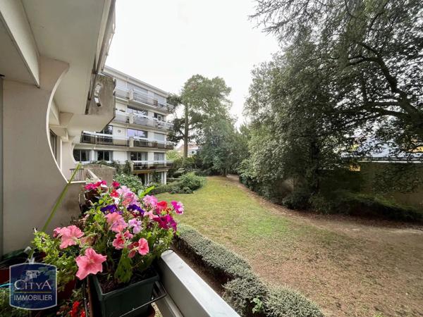 Appartement à louer 4 pièces 85.44m² Chartres (28000)