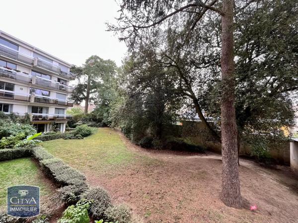 Appartement à louer 4 pièces 85.44m² Chartres (28000)