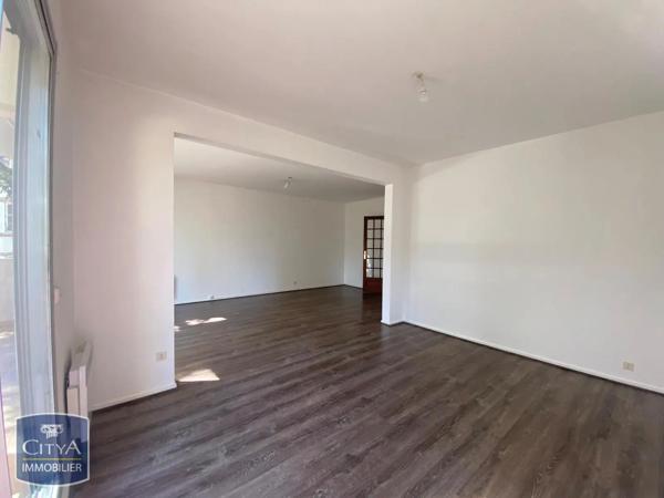 Appartement à louer 4 pièces 85.44m² Chartres (28000)